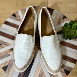 Naturalizer Womens Rome Loafer White Leather
